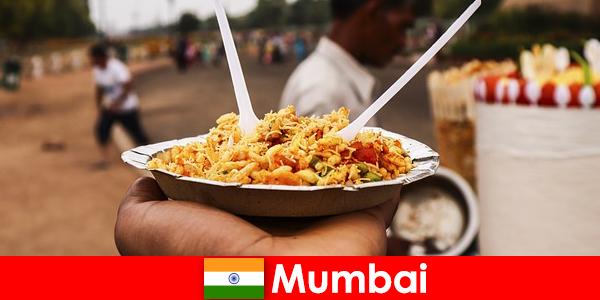 Bombaj to miejsce znane turystom z ulicznych sprzedawców i jedzenia
