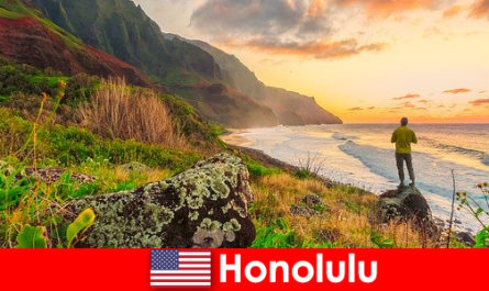 Honolulu słynie z plaż, oceanów, zachodów słońca na wakacje wellness i relaksacyjne
