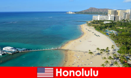Typowym miejscem wypoczynku turystów nad morzem jest Honolulu Stany Zjednoczone