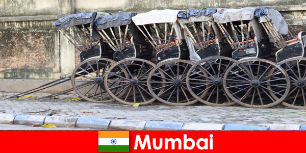 Bombaj w Indiach oferuje przejażdżki rikszą po zatłoczonych ulicach dla entuzjastów podróży