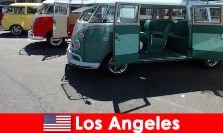 Cudzoziemcy wynajmują tanie samochody w Los Angeles Stany Zjednoczone na zwiedzanie