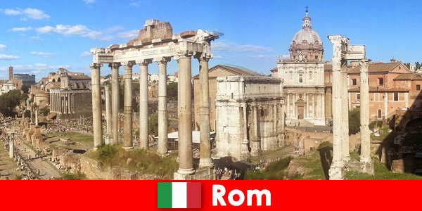 Wycieczki autokarowe dla europejskich gości do starożytnych wykopalisk i ruin w Rzymie we Włoszech