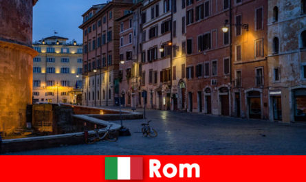 Krótka wycieczka dla turystów jesienią do Rzymu Włochy do najpiękniejszych zabytków