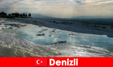 Urlop uzdrowiskowy dla turystów w leczniczych źródłach termalnych Denizli Turcja