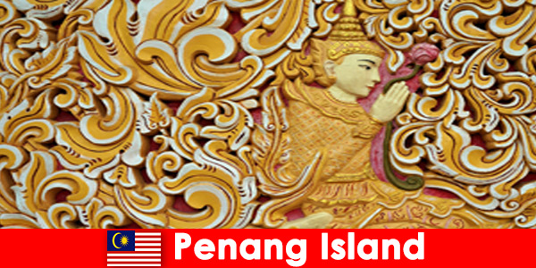 Turystyka kulturowa przyciąga wielu zagranicznych turystów na wyspę Penang w Malezji
