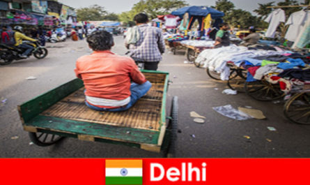 Wakacje za granicą Tętniące życiem ulice i dużo zgiełku to znak rozpoznawczy Delhi w Indiach