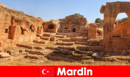 Starożytne klasztory i kościoły do ​​dotknięcia dla nieznajomych w Mardin Turcja