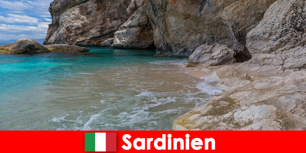 Wyspa jaskiń na Sardynii we Włoszech do odkrycia