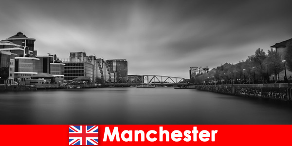 Oferty podróży dla obcokrajowców do Manchesteru w tętniących życiem dzielnicach