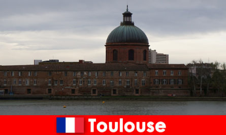 Krótka wycieczka do Tuluzy we Francji dla kulturalnych podróżników z Europy