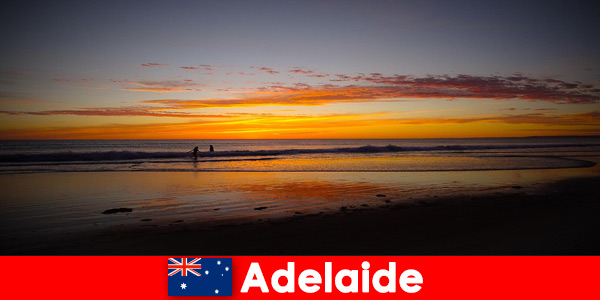 Wspaniałe plaże w Adelajdzie w Australii kończą wieczór
