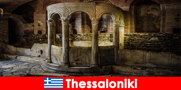 Urlopowicze w Salonikach Grecja odwiedzają meczety, kościoły i klasztory