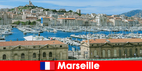 Port w Marsylii we Francji oferuje atrakcyjne opcje mieszkaniowe