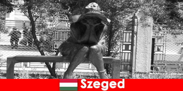 W Szeged na Węgrzech można podziwiać liczne kamienne figury