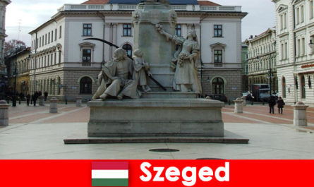 Popularna wycieczka semestralna dla zagranicznych studentów w uniwersyteckim mieście Szeged Węgry
