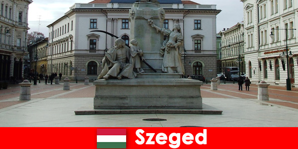 Popularna wycieczka semestralna dla zagranicznych studentów w uniwersyteckim mieście Szeged Węgry