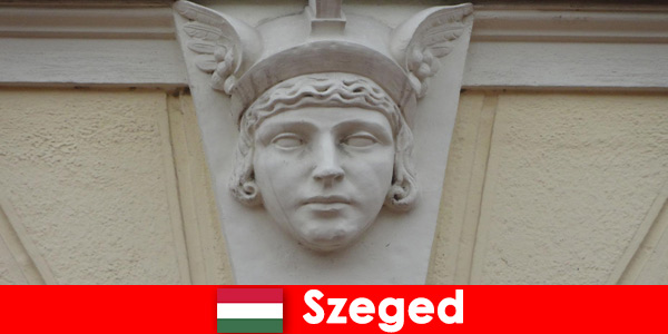 Studenci oferują wycieczki po mieście w Szeged na Węgrzech