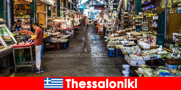 Ciesz się autentycznymi przysmakami na targach w Salonikach w Grecji
