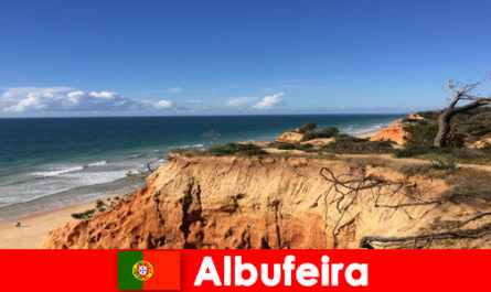 Jogging i spacery to najpopularniejsze zajęcia w nadmorskim mieście Albufeira w Portugalii