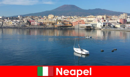 Zalecenia dotyczące podróży i wskazówki dotyczące Neapolu we Włoszech dla wczasowiczów