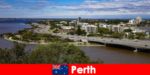 Perth w Australii to kosmopolityczne miasto z wieloma atrakcjami turystycznymi