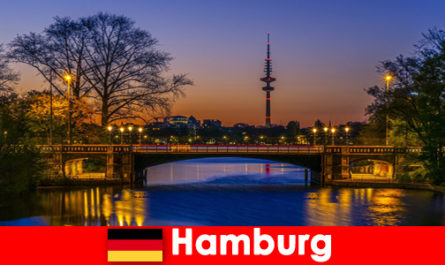 Hamburg w Niemczech zaprasza turystów do miasta kanałów
