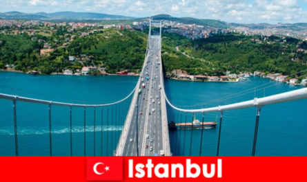 Stambuł ze swoim morzem, Bosforem i wyspami jest jednym z najpiękniejszych miast w Turcji
